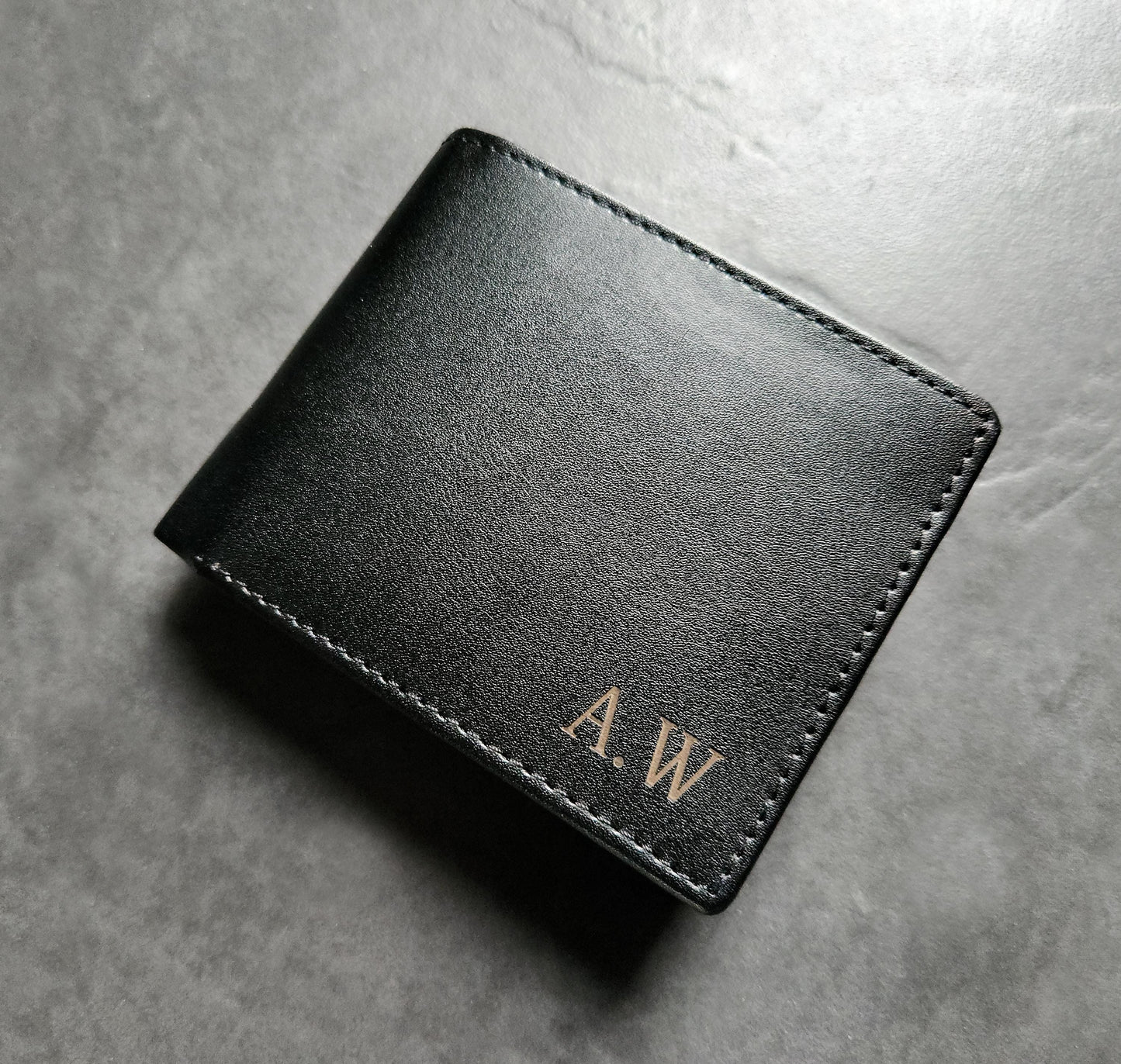 Personalised Engraved Wallet – Custom Black Leather Gift for Dad, Grandad, Husband, Birthday, Father’s Day, Christmas, Anniversary