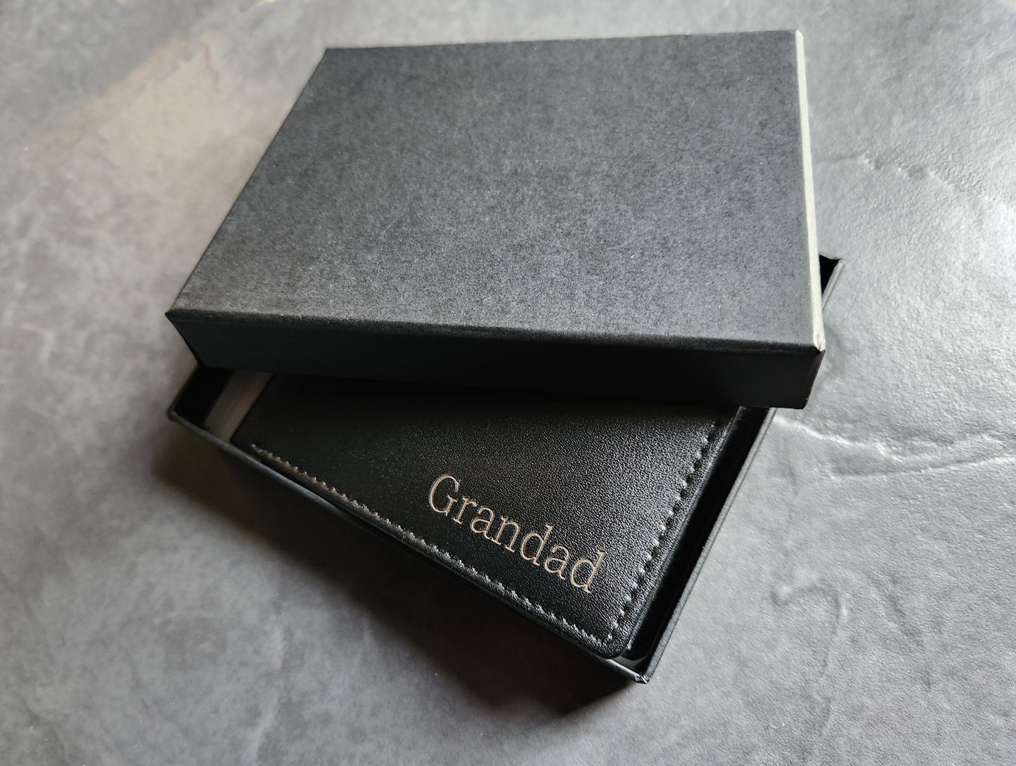 Personalised Engraved Wallet – Custom Black Leather Gift for Dad, Grandad, Husband, Birthday, Father’s Day, Christmas, Anniversary